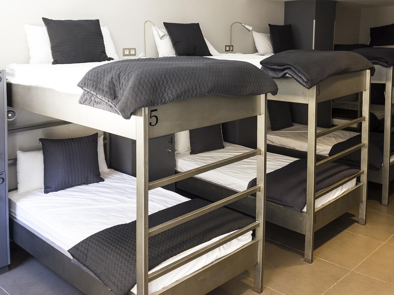 Don Moustache Boutique Hostel Барселона Екстериор снимка