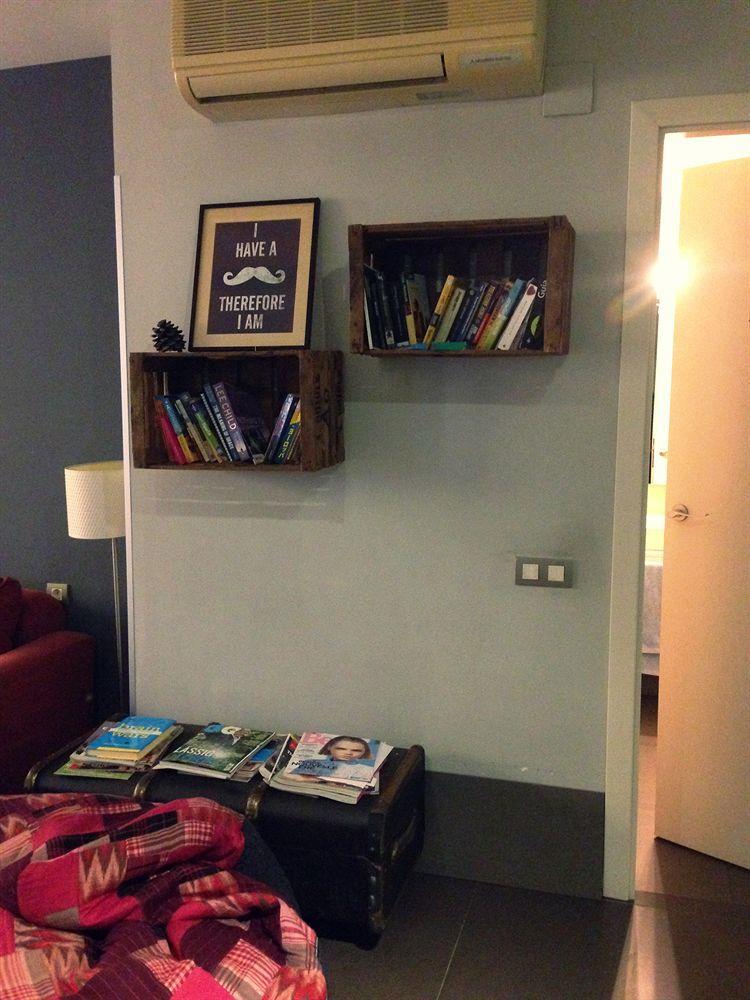 Don Moustache Boutique Hostel Барселона Екстериор снимка