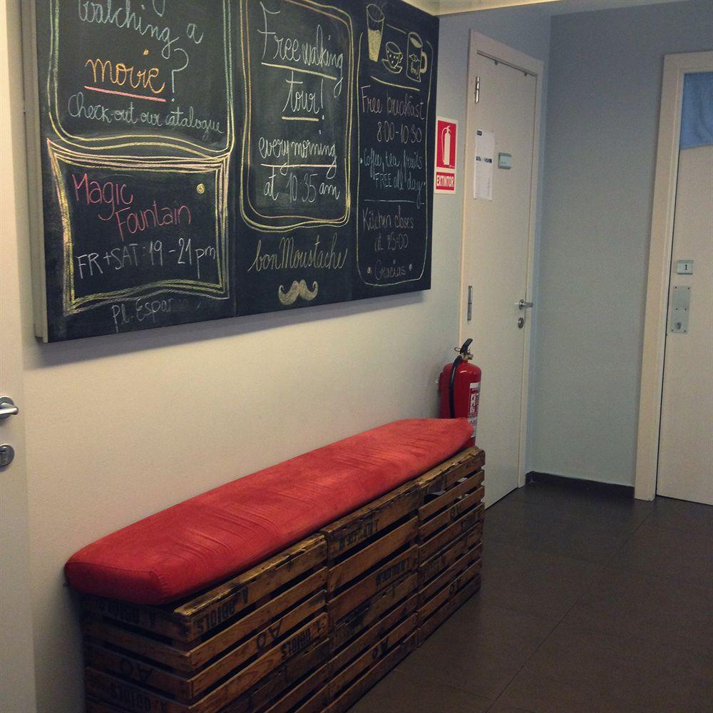Don Moustache Boutique Hostel Барселона Екстериор снимка